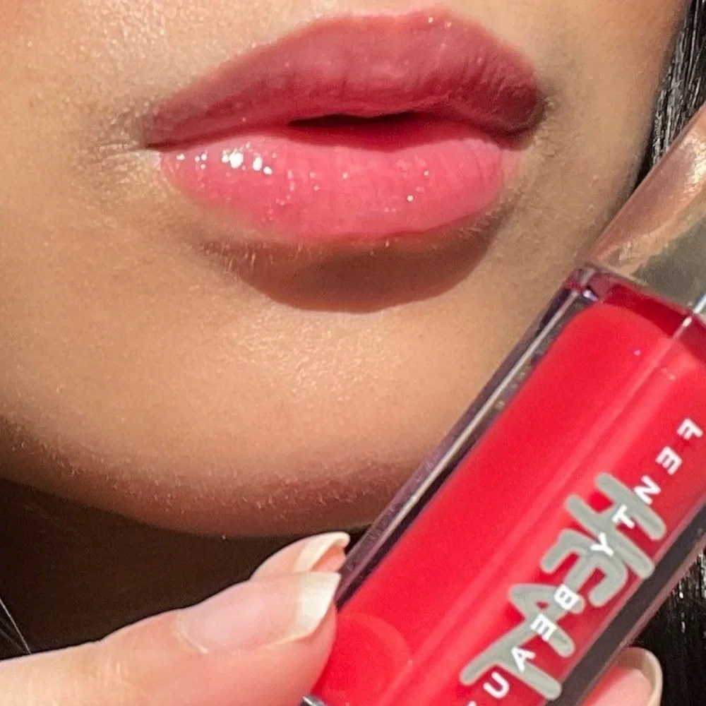 💋✨Fenty Hot Cherry Gloss Bomb Heat